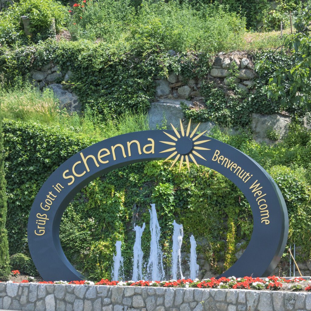 Dorfeingang_Schenna_CHL1730